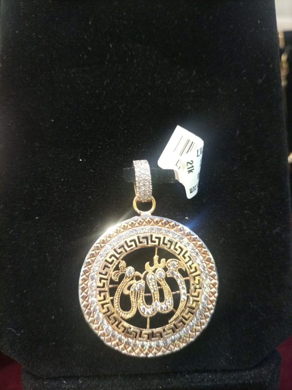 Allah pendant gold weight: 13.00 grams with 1.00 CT diamonds